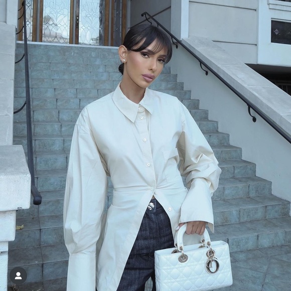 Helsa Tops - Chic White Button-Up Shirt , like new!